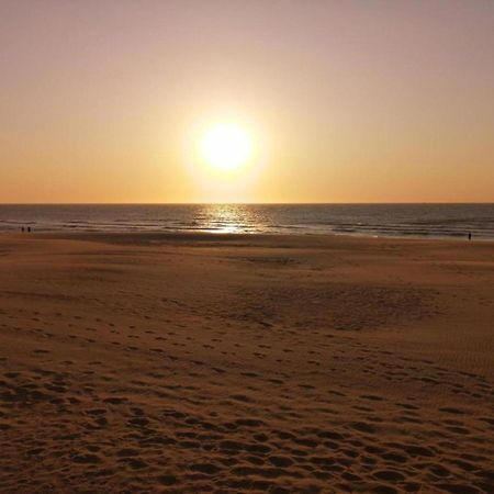 Comfortable Apartment In Oostende With Sea Views Bagian luar foto