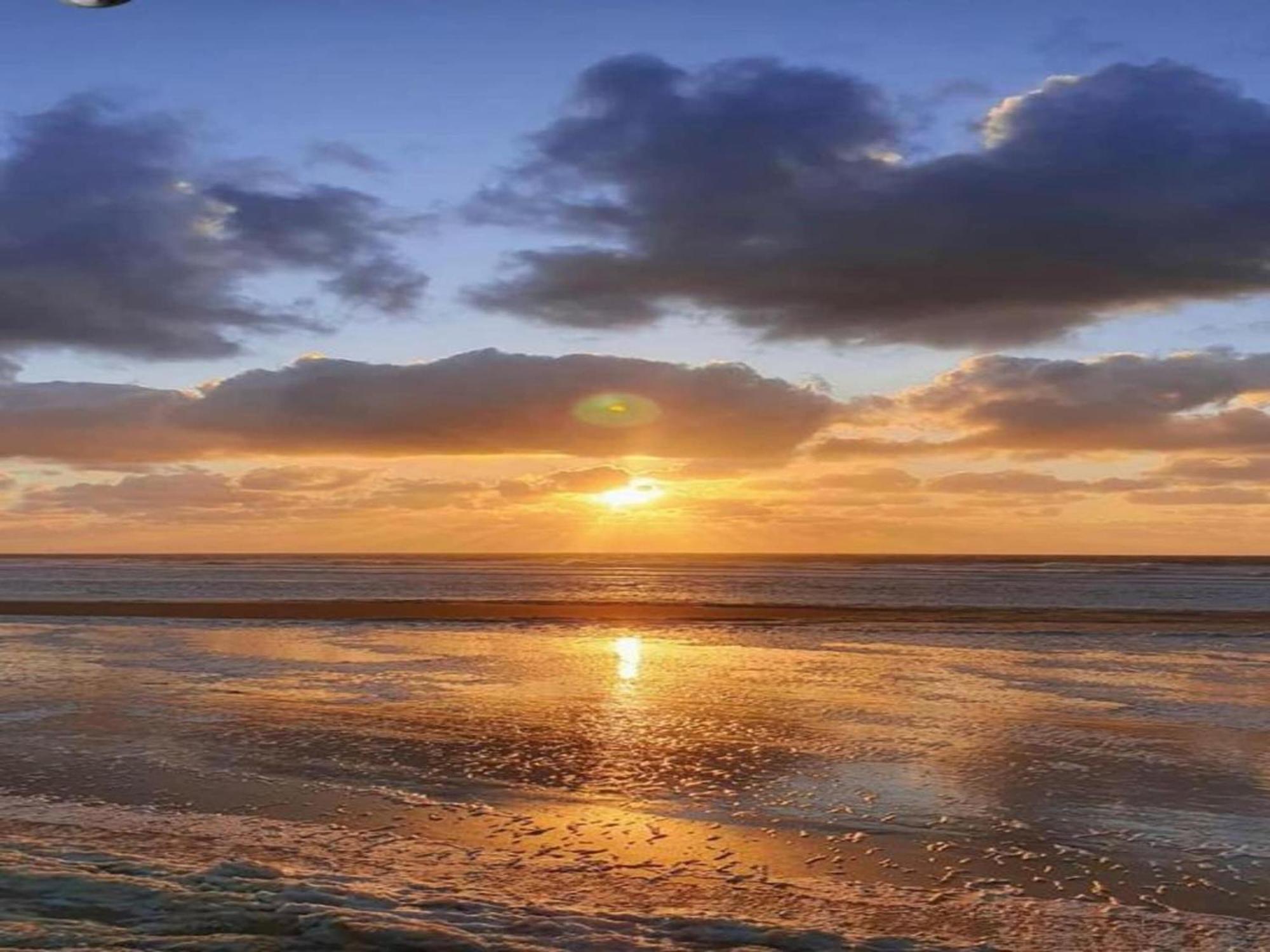 Comfortable Apartment In Oostende With Sea Views Bagian luar foto